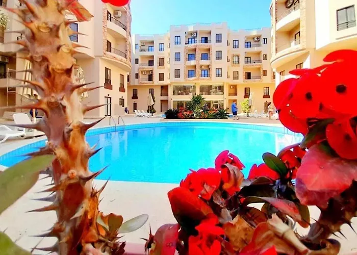 Апарт-отель Luxury One-bedroom Near El Gouna
