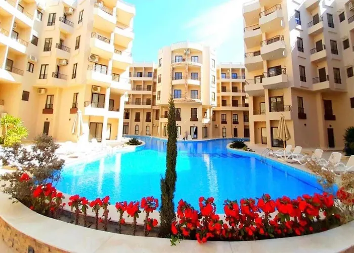 Luxury One-bedroom Near El Gouna Апарт-отель