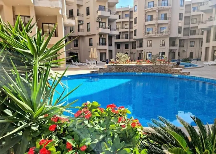 Апарт-отель Luxury One-bedroom Near El Gouna
